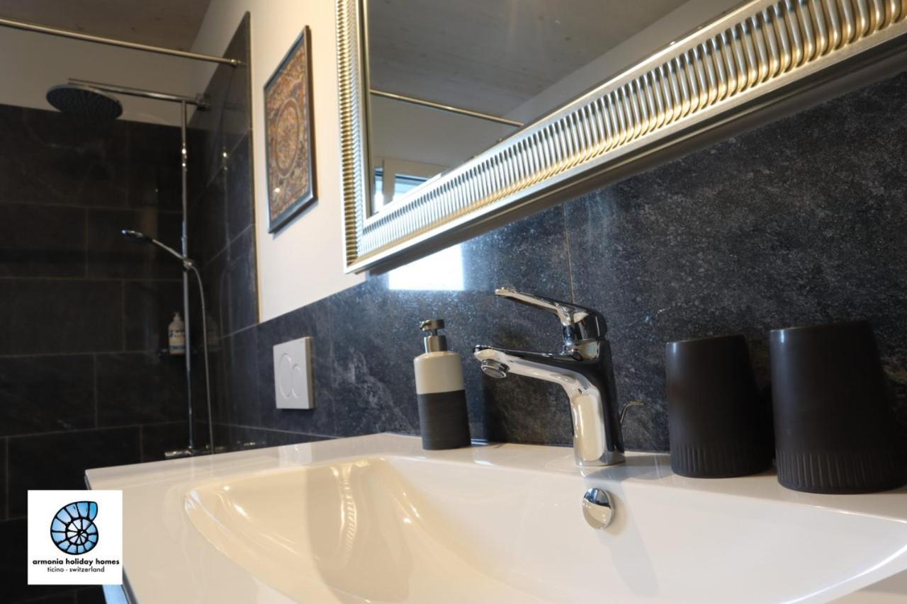 Casa Teatro Panoramico 5 Star Holiday House Locarno Bagian luar foto